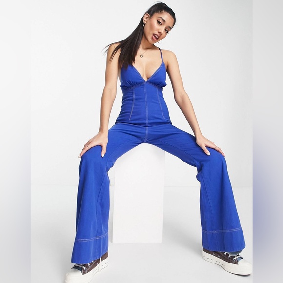 ASOS DESIGN twill strappy back wide leg jumpsuit in denim blue - Picture 3 of 5